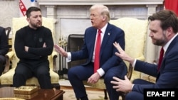 Уладзімір Зяленскі, Дональд Трамп і Джэй Ды Вэнс у час сваркі ў Белым доме 28 лютага 2025 году