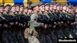 Після тестування жінками і зауважень екземпляри будуть доопрацьовані виробником
