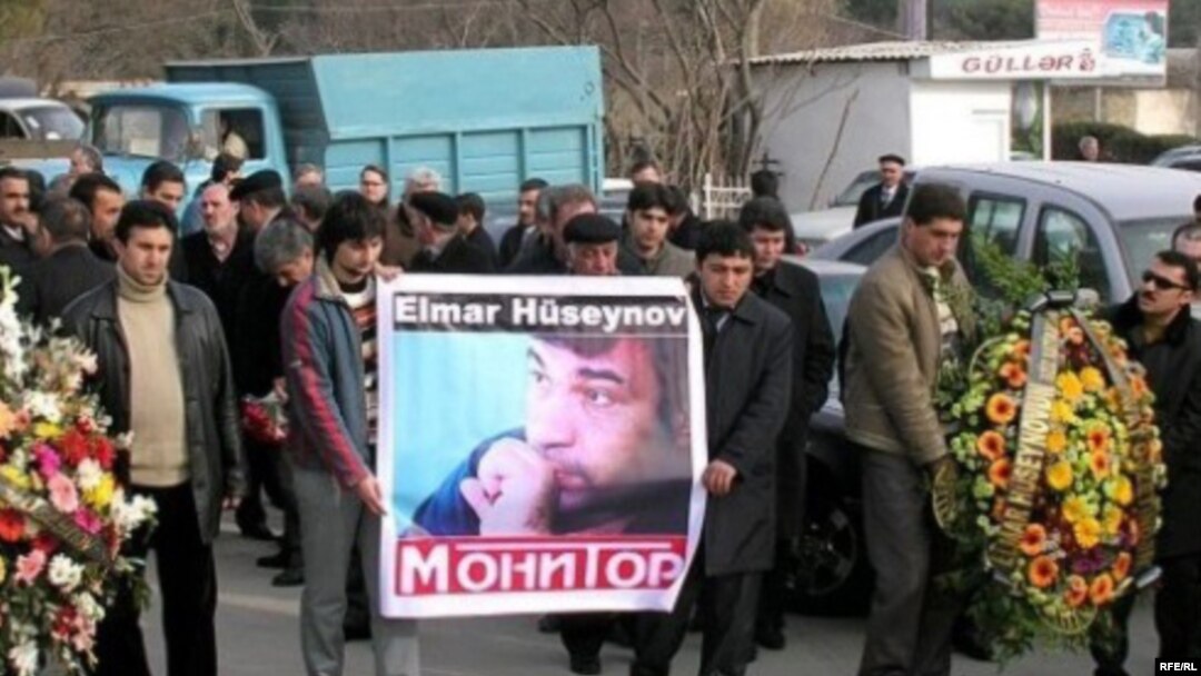 Elmar Hüseynov 2005-ci il martın 2-də evinin qarşısında qətlə yetirilib