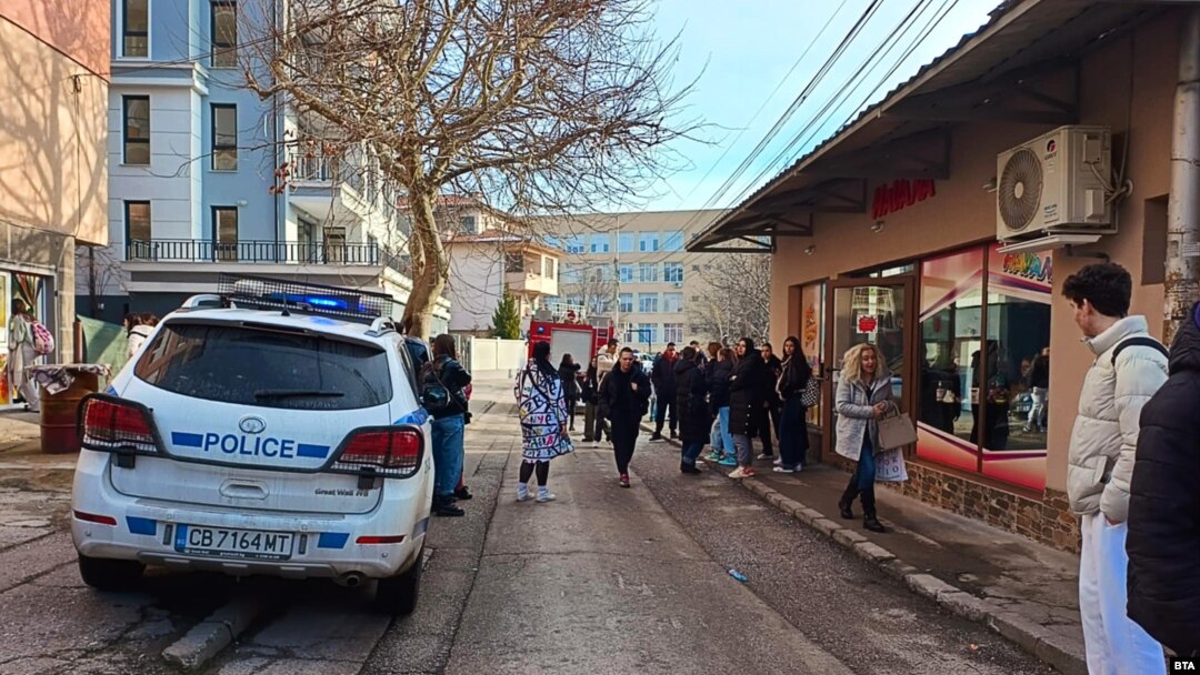 Кадър от Хасково, където в сряда няколко гимназии получиха бомбени заплахи и бяха евакуирани, 22 януари 2025 г.