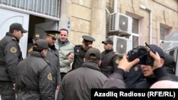 Fərid Mehralızadənin məhkəməsi