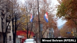 Zastave Hrvatske u Mostaru na Dan državnosti BiH