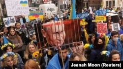 Проукраїнські протести у Нью-Йорку у квітні 2022 року