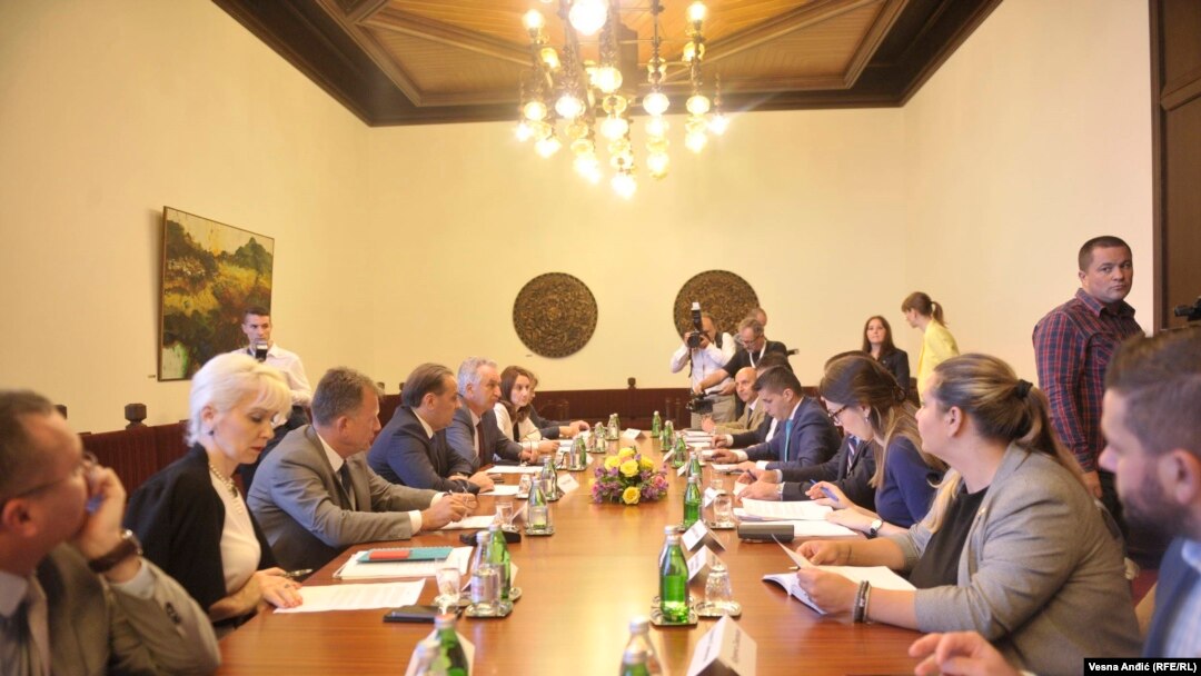 Nadležni ministri iz Srbije, BiH, Makedonije i Crne Gore očekuju da u najkraćem mogućem roku budu skinute sve trgovinske barijere u razmeni robe u regionu CEFTA (Foto: Ministri trgovine Srbije, BiH i Makedonije, te predstavnik Crne Gore na sastanku u Beogradu, 25. jula)