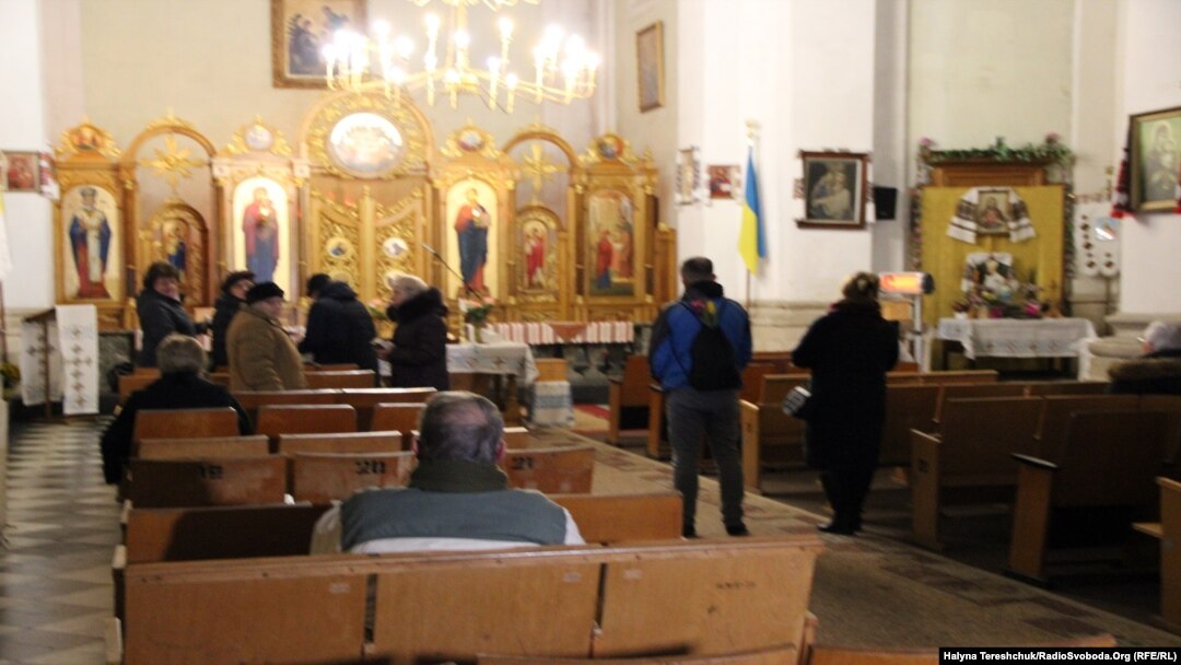 Вірні зібрались 6 березня на вечірню молитву
