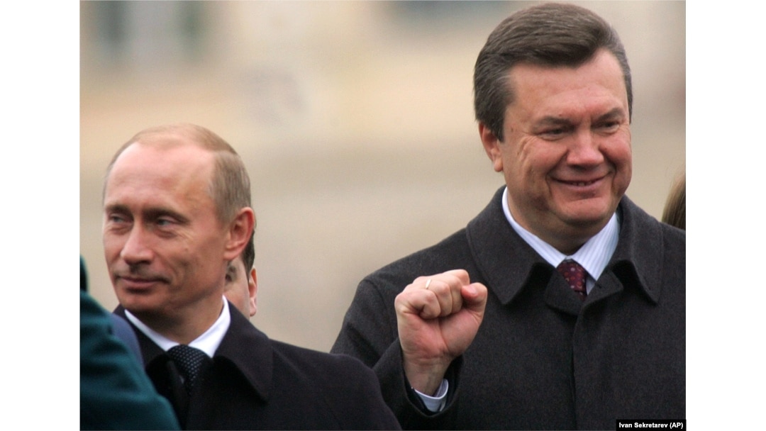 Тодішній прем’єр-міністр України Віктор Янукович (праворуч) і президент Росії Володимир Путін. Київ, 28 жовтня 2004 року