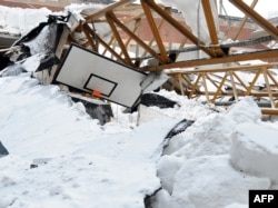 Urušena ledena dvorana Skenderije, februar 2012.