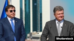 Петро Порошенко (праворуч) і Міхеїл Саакашвілі (архівне фото)