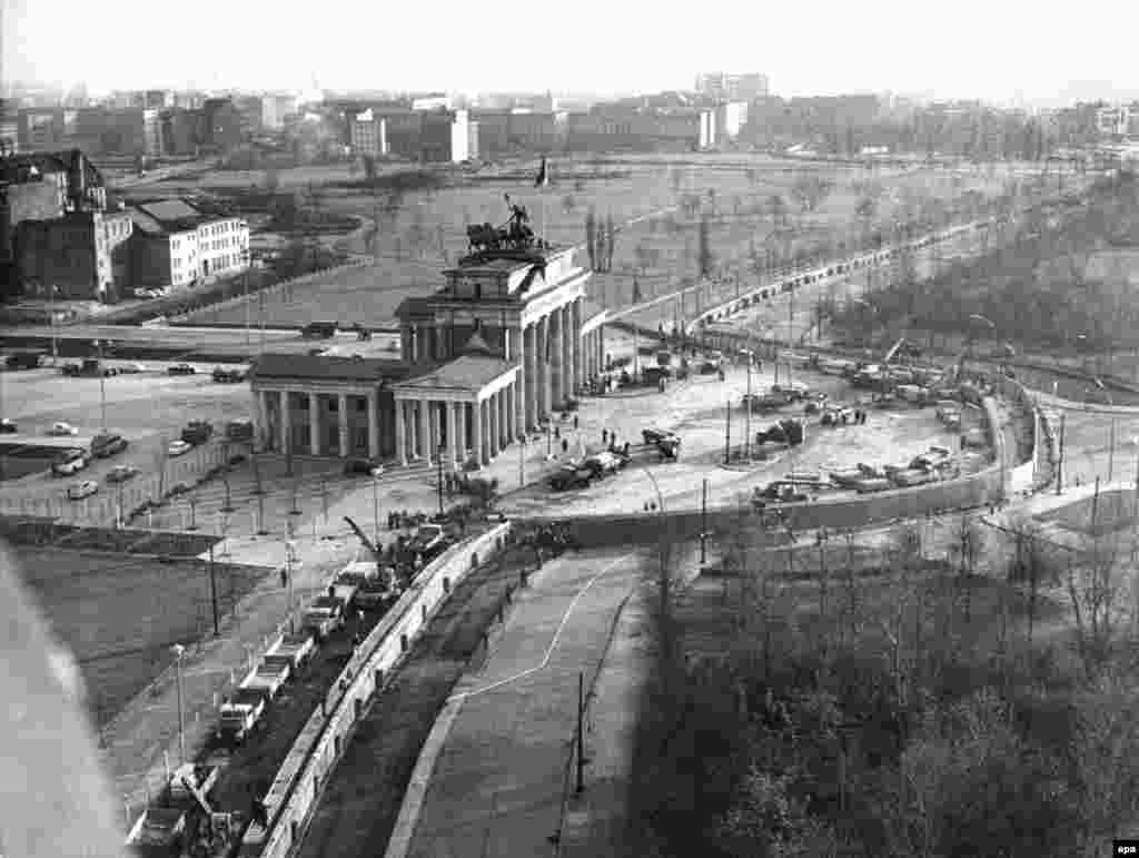 Будівництво Берлінської стіни, 20 листопада 1961 року