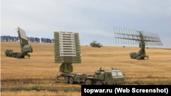 Російська РЛС «Небо-М» трьох діапазонів. Ілюстративний колаж