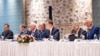 Російська делегація на чолі з радником Путіна Володимиром Мединським на переговорах у Стамбулі, Туреччина, 16 травня 2025 року