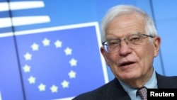 При цьому, за його словами, не варто сподіватися, що санкції змінять стратегічні розрахунки президента Росії Володимира Путіна вже найближчим часом