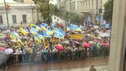 Поки українці протестували проти підвищення тарифів, Рада не працювала (відео)