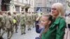Десантники вперше урочисто пройшлись вулицями Львова після повернення з Донбасу – відео