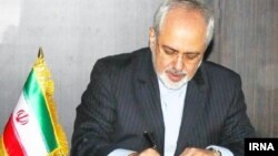 محمد جواد ظریف قرار دادن سپاه در فهرست تروریستی آمریکا را اقدامی «بی سابقه و خطرناک» خوانده است. (عکس از آرشیو)