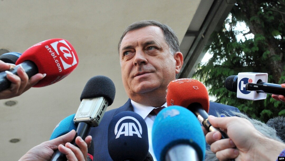 Optužbe da pravi paravojne formacije: Milorad Dodik