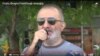 Член «Учредительного парламента» Алек Енигомшян в ходе пресс-конференции на улице Хоренаци. 25 июля 2016 г.