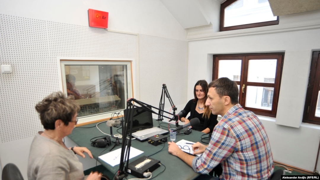 Ivana Lalić Majdak i Miloš Teodorović u razgovoru sa Brankom Mihajlović