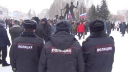 У російському Томську затримали прихильників Навального (відео)