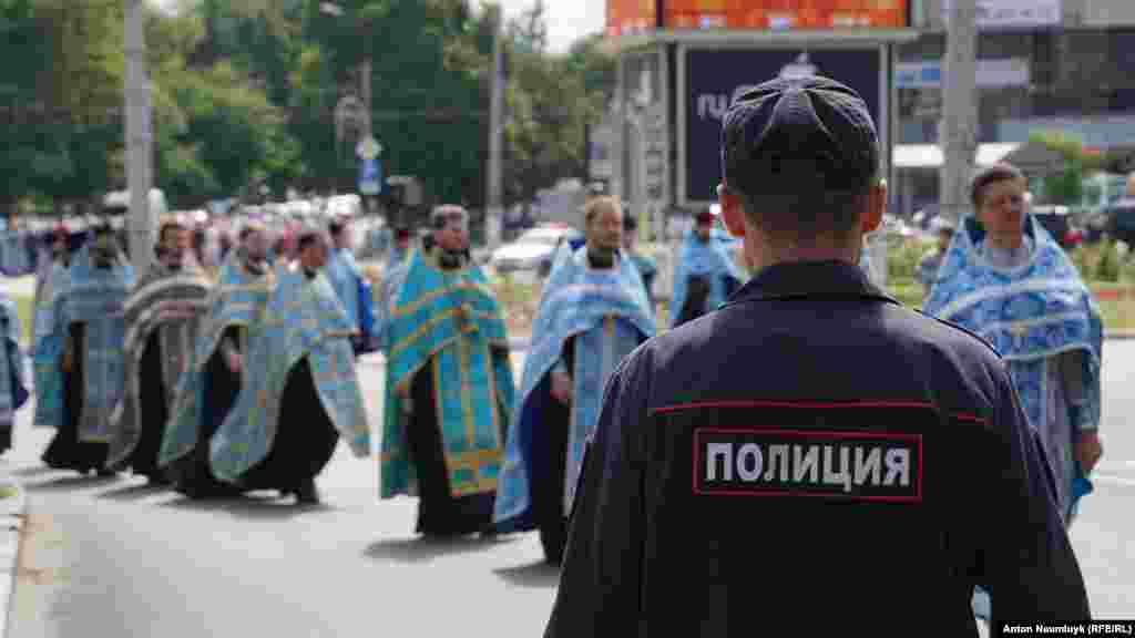 В центре Симферополя ограничено движение транспорта