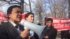 10 саатка созулган сурак, Самаковду коргогон митинг