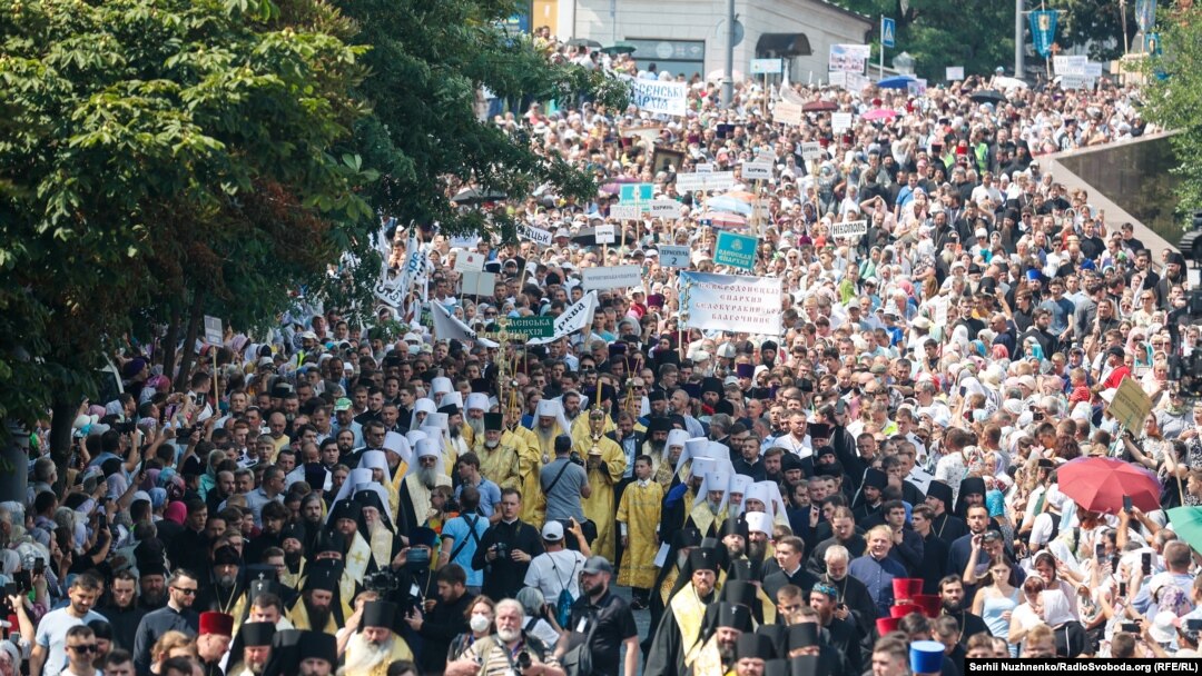 Адепти УПЦ (Московського патріархату) вийшли на хресний хід у Києві –
фоторепортаж