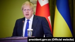 Премʼєр-міністр Великої Британії Борис Джонсон під час візиту до Києва, 9 квітня 2022 року 