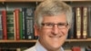 Izbor da ne primite vakcinu nije izbor bez rizika, navodi u intervjuu za RSE Pol Ofit (Paul Offit), direktor Centra za edukaciju o vakcinama, ujedno član grupe stručnjaka američke Uprave za hranu i lekove koja je dala zeleno svetlo za upotrebu Pfizer/BioNtech vakcine u SAD.