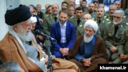 دیدار آیتالله خامنهای با فرمانده ارتش جمهوری اسلامی