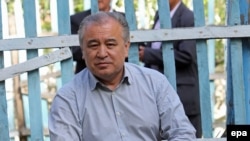 Омурбек Текебаев.