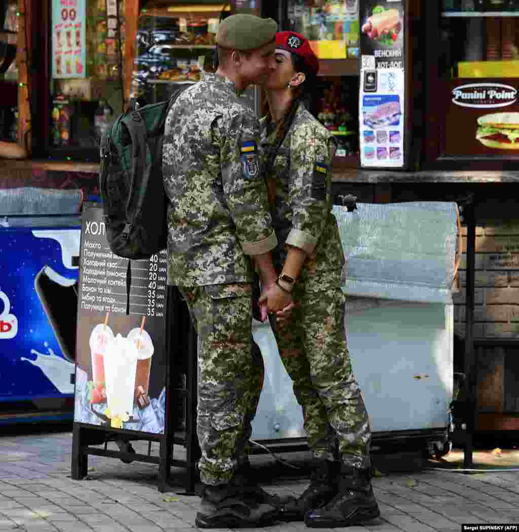 Українські військовослужбовці в центрі столиці України. Київ, 13 вересня 2019 року