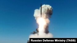 «Станом на 27 грудня в Чорному морі на бойовому чергуванні перебувають до 10 ворожих кораблів, з них три носії крилатих ракет «Калібр», загальний залп – 16 ракет»