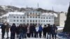 Акция протеста жителей Сахалина против передачи Курильских островов в Невельске (Архивное фото)