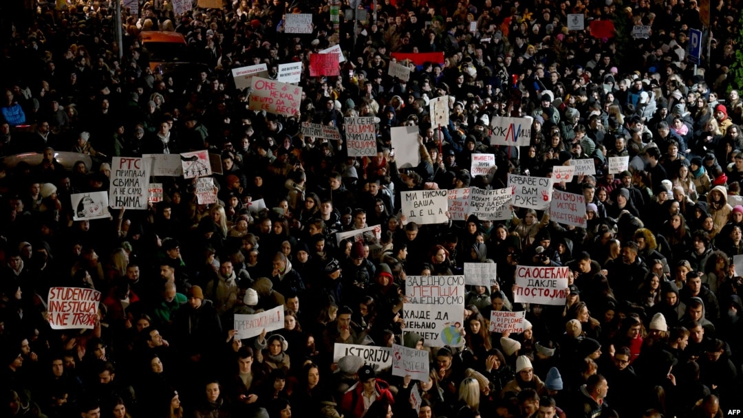 Protest dela studenata ispred zgrade Radio-televizije Srbije, 12. decembar 2024. godine