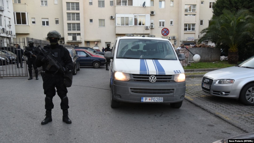 “Ministarstvo pravde, ljudskih i manjinskih prava je reagovalno na dopis Uprave policije Crne Gore, čime su stvoreni uslovi da naznačena lica budu punopravno lišena slobode čim budu locirana”, saopšteno je iz Ministarstva (ilustrativna fotografija)